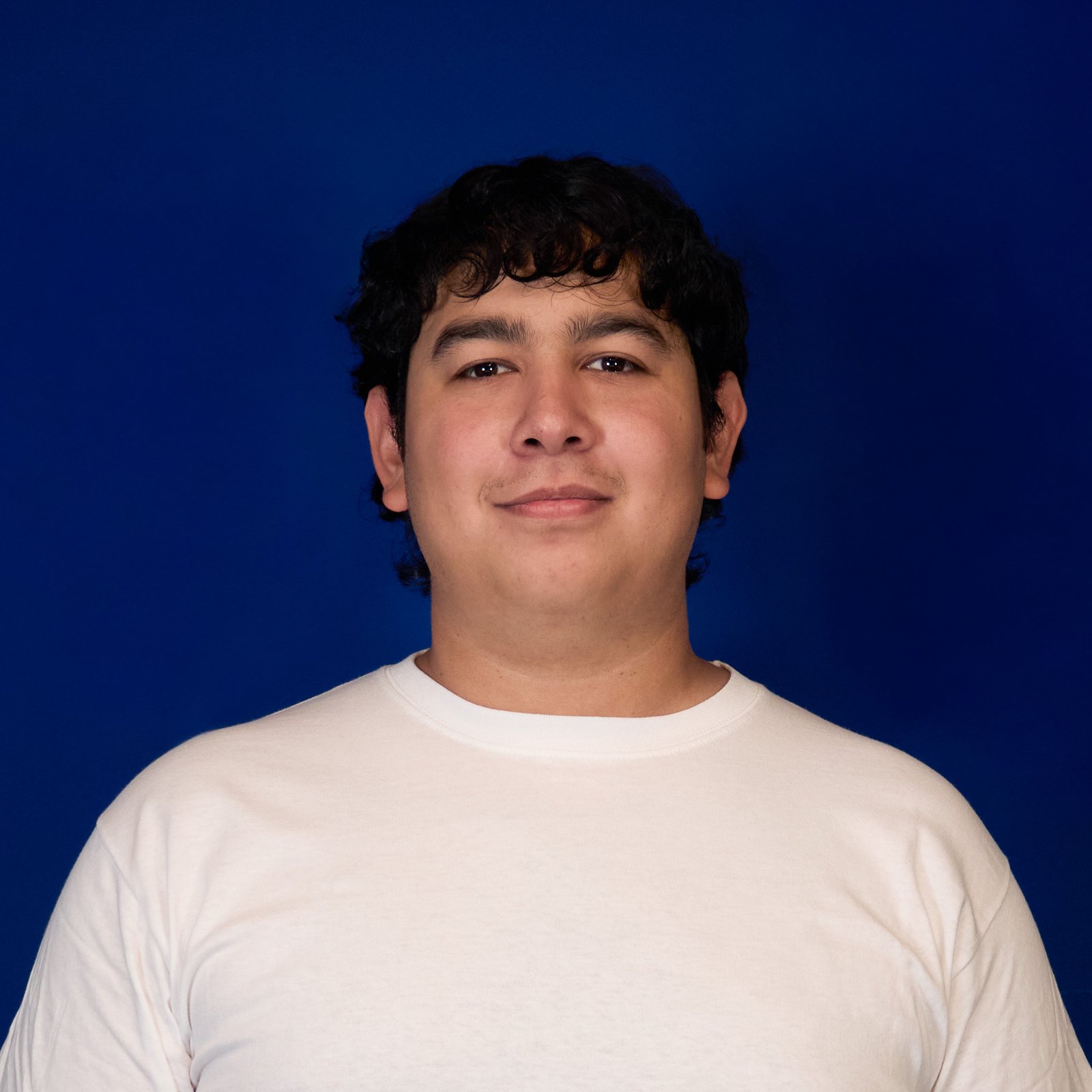 ADAN FLORES